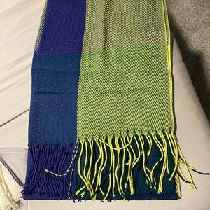 Women’s scarf